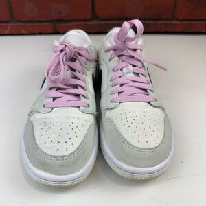 Nike‎ Women's White and Light Pink Sneakers